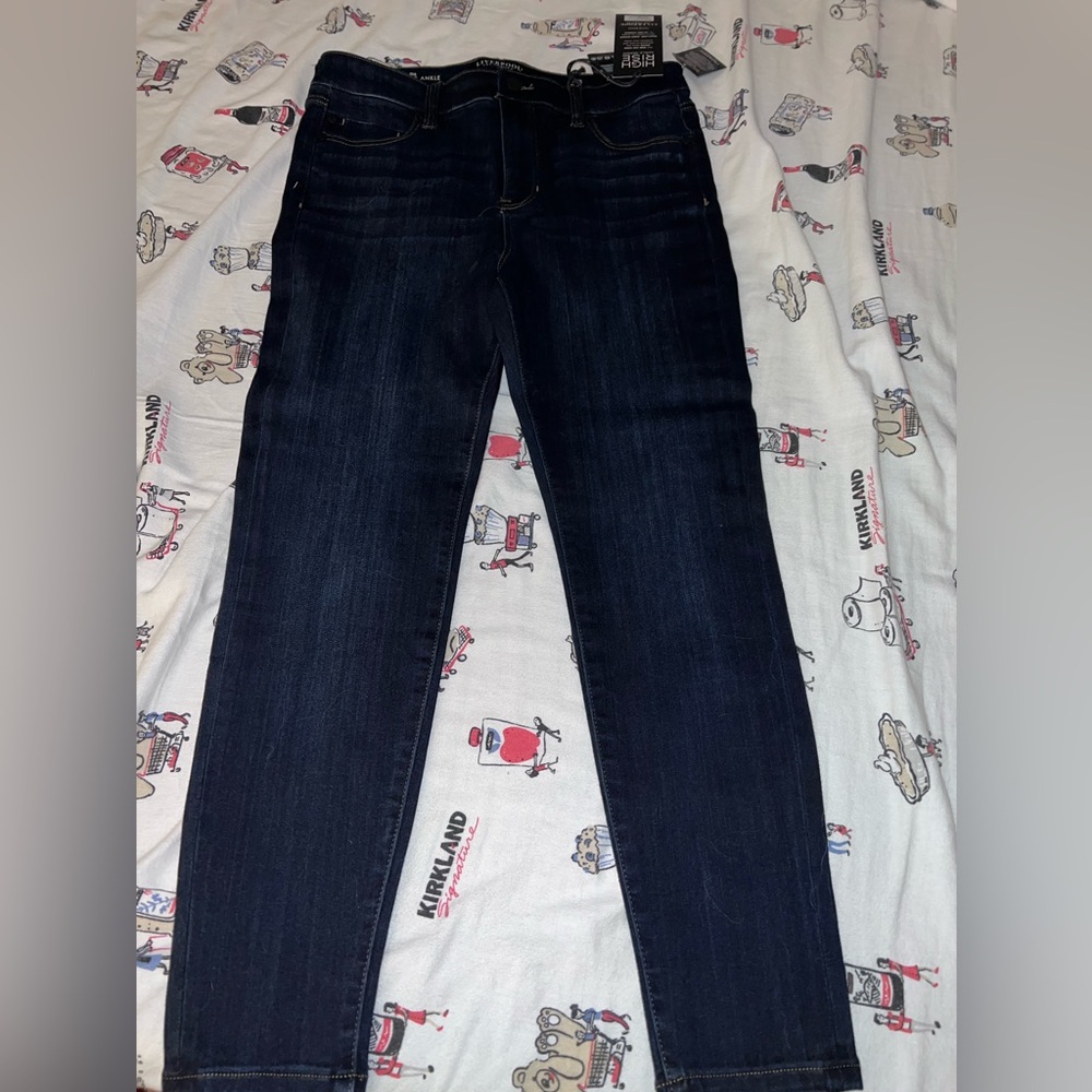 Women's Dark Blue Jeans